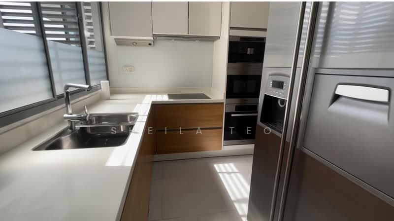 Helios Residences, 15 Cairnhill Circle, 2 Bedrooms, 1,313 sqft, Condominium For Sale, by Sheila Teo, 500183285 - Kitchen - PropertyGuru.com.sg