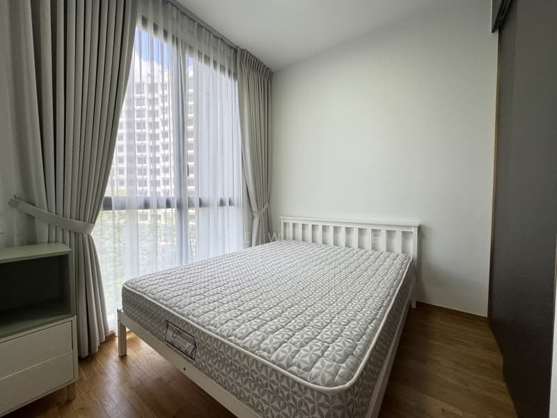 Park Colonial, 8 Woodleigh Lane, 2 Bedrooms, 667 sqft, Condominium For Sale, by Andrew Phee, 500183289 - Bedroom 2 - PropertyGuru.com.sg