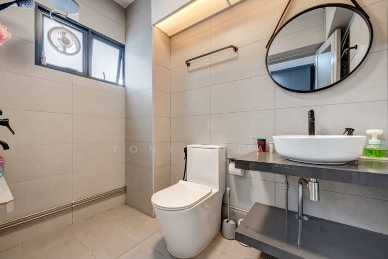 698A Hougang Street 61, 698A Hougang Street 61, 3 Bedrooms, 1,076 sqft, HDB Flat For Sale, by Tony Chua, 500183295 - Bathroom - PropertyGuru.com.sg