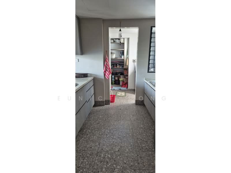 La Fiesta, 70 Sengkang Square, 3 Bedrooms, 1,001 sqft, Condominium For Rent, by Eunice Kong, 500183309 - Kitchen - PropertyGuru.com.sg