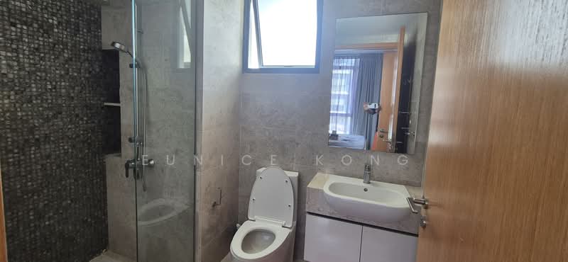 La Fiesta, 70 Sengkang Square, 3 Bedrooms, 1,001 sqft, Condominium For Rent, by Eunice Kong, 500183309 - Bathroom - PropertyGuru.com.sg