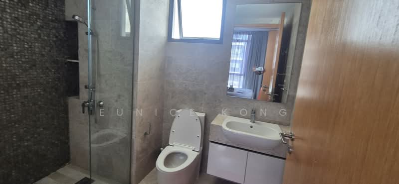 La Fiesta, 70 Sengkang Square, 3 Bedrooms, 1,001 sqft, Condominium For Rent, by Eunice Kong, 500183309 - Bathroom - PropertyGuru.com.sg