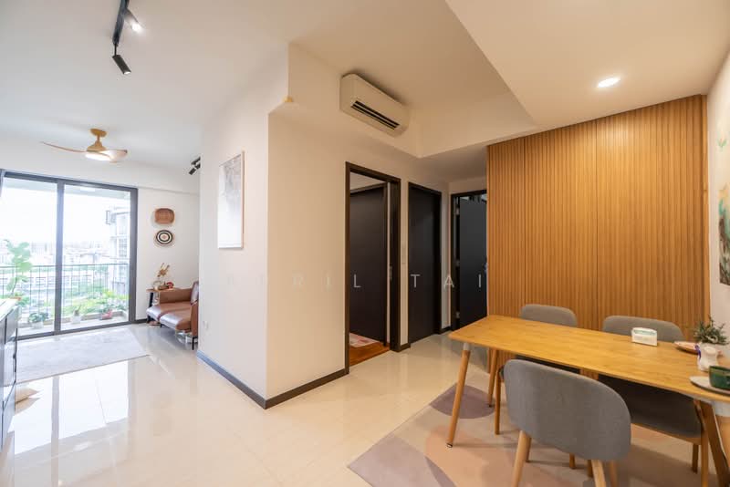 Sims Urban Oasis, 2 Sims Drive, 2 Bedrooms, 624 sqft, Condominium For Sale, by April Tai, 500183314 - Living Room - PropertyGuru.com.sg
