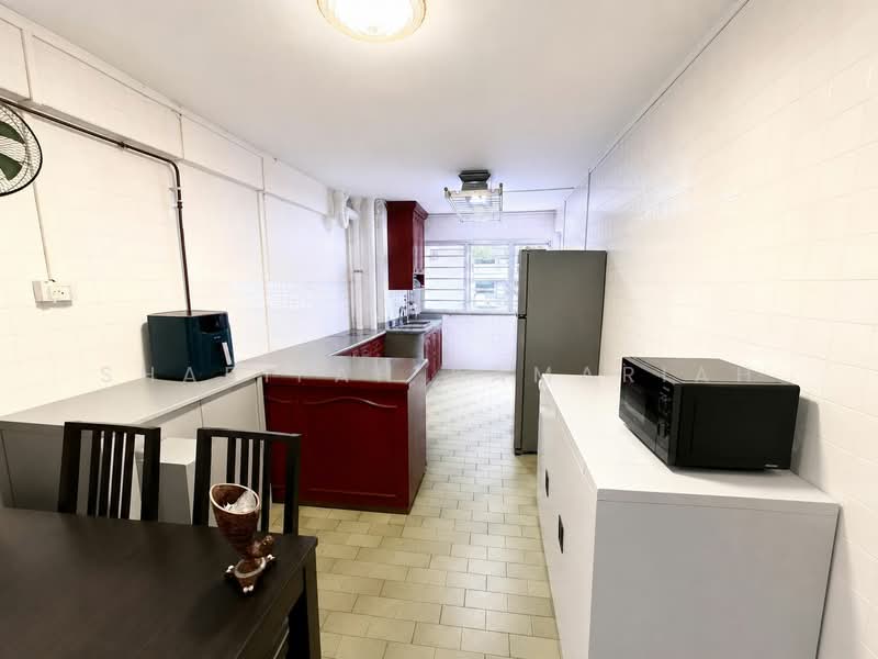 92 Bedok North Avenue 4, 92 Bedok North Avenue 4, 2 Bedrooms, 883 sqft, HDB Flat For Sale, by Sharifah Kamariah, 500183316 - Kitchen - PropertyGuru.com.sg
