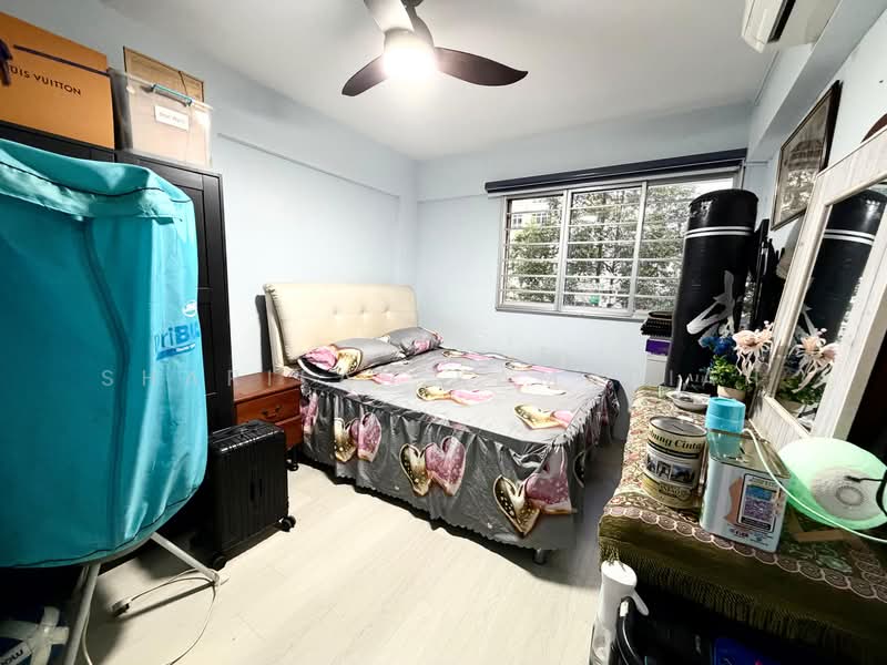 92 Bedok North Avenue 4, 92 Bedok North Avenue 4, 2 Bedrooms, 883 sqft, HDB Flat For Sale, by Sharifah Kamariah, 500183316 - Bedroom - PropertyGuru.com.sg