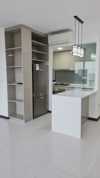 Lake Grande, 2 Jurong Lake Link, 5 Bedrooms, 1,302 sqft, Condominium For Sale, by Alex Teoh, 500183323 - Kitchen - PropertyGuru.com.sg