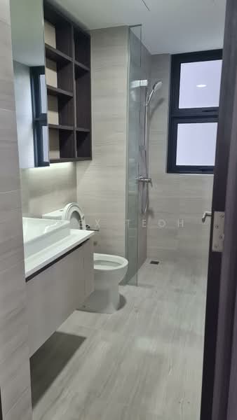 Lake Grande, 2 Jurong Lake Link, 5 Bedrooms, 1,302 sqft, Condominium For Sale, by Alex Teoh, 500183323 - Bathroom - PropertyGuru.com.sg