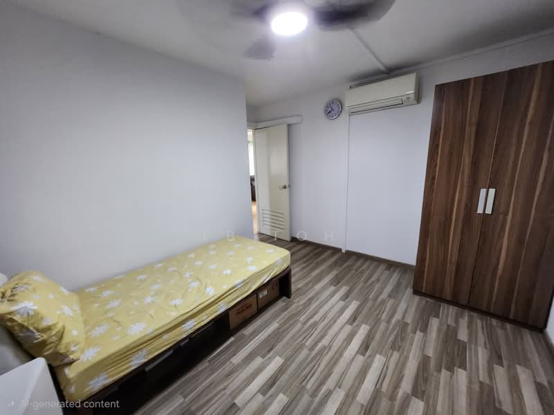 166 Bishan Street 13, 166 Bishan Street 13, 3 Bedrooms, 904 sqft, HDB Flat For Sale, by LB Toh, 500183327 - Bedroom - PropertyGuru.com.sg
