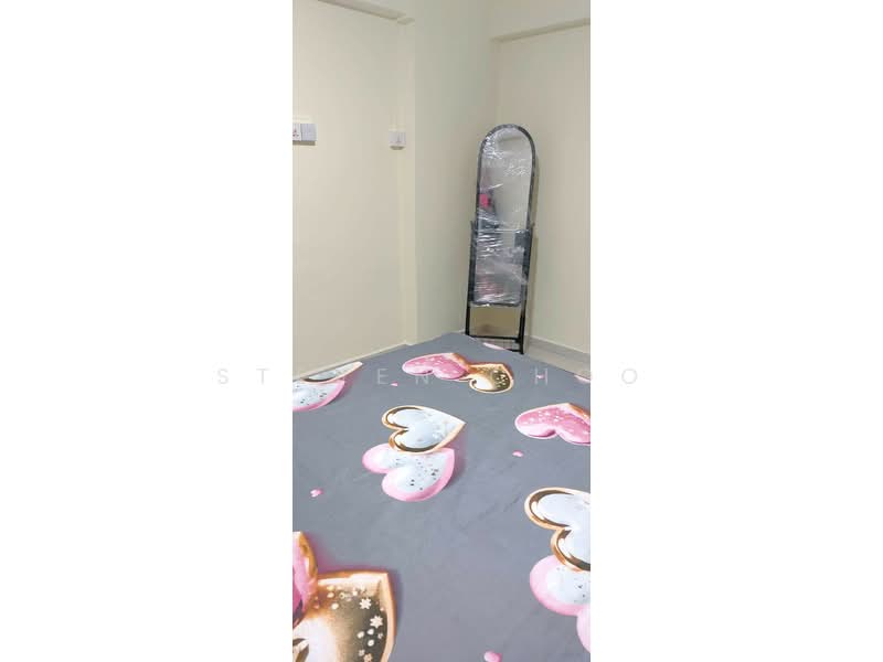 239 Bukit Batok East Avenue 5, 239 Bukit Batok East Avenue 5, Room Rental, 130 sqft, HDB Flat For Rent, by Steven Choo, 500183338 - Bedroom - PropertyGuru.com.sg