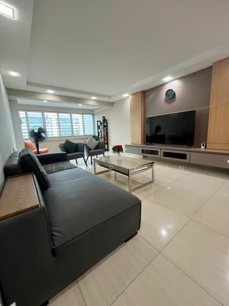 711 Bedok Reservoir Road, 711 Bedok Reservoir Road, 3 Bedrooms, 1,302 sqft, HDB Flat For Sale, by Victor Chan, 500183368 - Living Room - PropertyGuru.com.sg