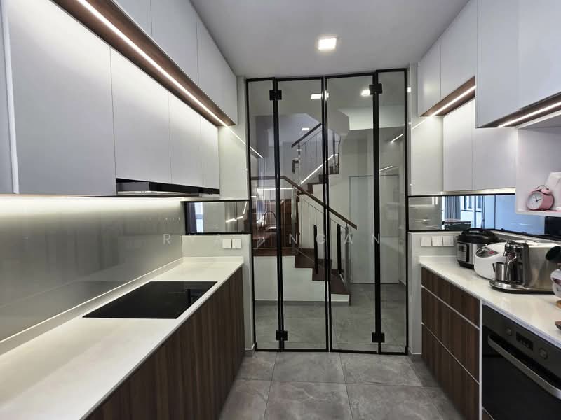 Blu Coral Condo, 127A Lorong L Telok Kurau, 3 Bedrooms, 2,056 sqft, Condominium For Sale, by Ryan Ngan, 500183383 - Kitchen - PropertyGuru.com.sg