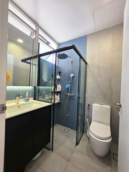 Blu Coral Condo, 127A Lorong L Telok Kurau, 3 Bedrooms, 2,056 sqft, Condominium For Sale, by Ryan Ngan, 500183383 - Bathroom - PropertyGuru.com.sg