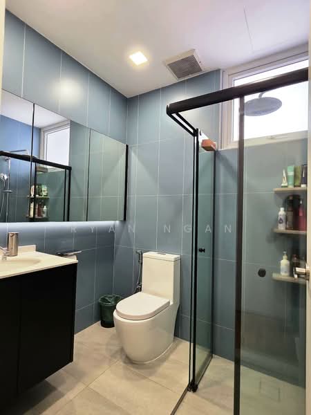 Blu Coral Condo, 127A Lorong L Telok Kurau, 3 Bedrooms, 2,056 sqft, Condominium For Sale, by Ryan Ngan, 500183383 - Bathroom - PropertyGuru.com.sg
