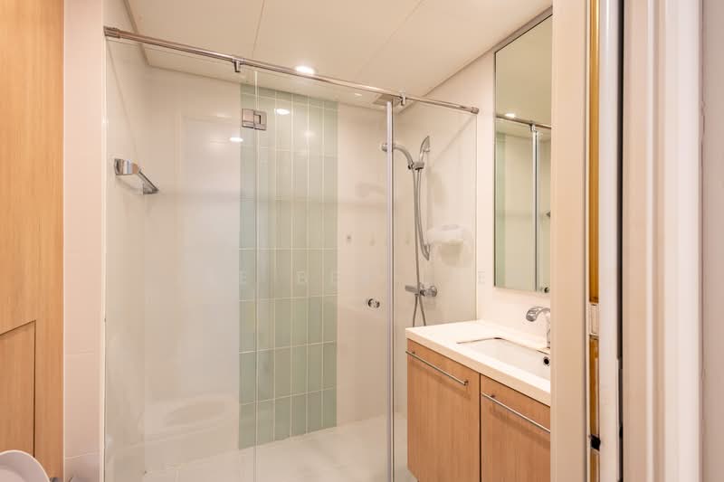 The Sail @ Marina Bay, 6 Marina Boulevard, 2 Bedrooms, 861 sqft, Condominium For Sale, by Yee Bey Liew, 500183392 - Bathroom - PropertyGuru.com.sg