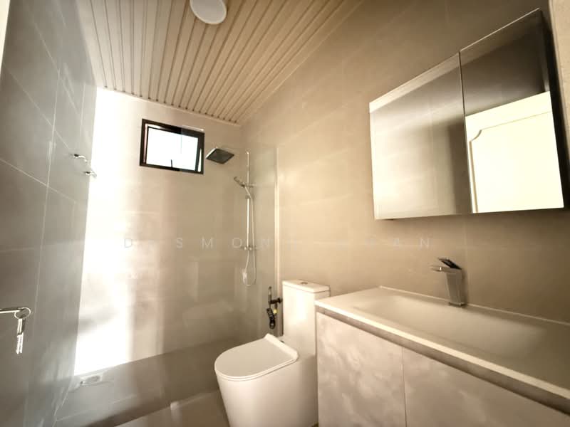 Capitol Park, Jalan Seni, University Road, Jalan Bahasa, 5 Bedrooms, 2,900 sqft, Semi-Detached House For Rent, by Desmond Chan, 500183417 - Bathroom - PropertyGuru.com.sg