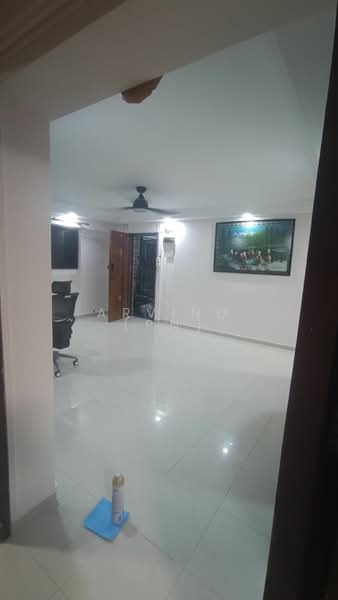 228 Lorong 8 Toa Payoh, 228 Lorong 8 Toa Payoh, Room Rental, 300 sqft, HDB Flat For Rent, by Arvind (PN), 500183418 - Living Room - PropertyGuru.com.sg