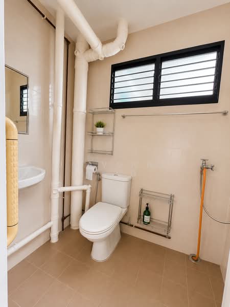 233 Serangoon Avenue 3, 233 Serangoon Avenue 3, 3 Bedrooms, 904 sqft, HDB Flat For Sale, by Joavonne Tang, 500183420 - Bathroom - PropertyGuru.com.sg