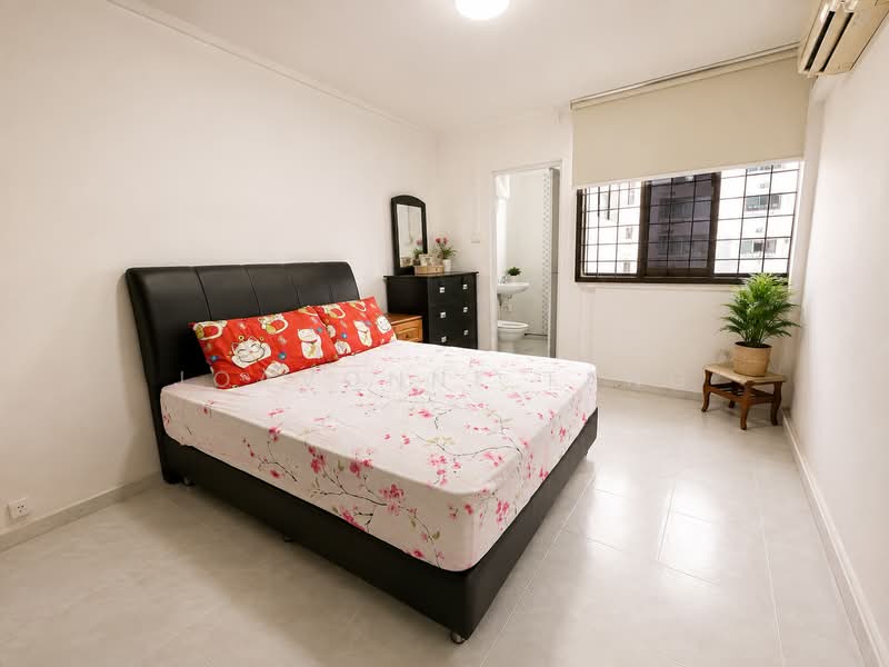 233 Serangoon Avenue 3, 233 Serangoon Avenue 3, 3 Bedrooms, 904 sqft, HDB Flat For Sale, by Joavonne Tang, 500183420 - Bedroom - PropertyGuru.com.sg