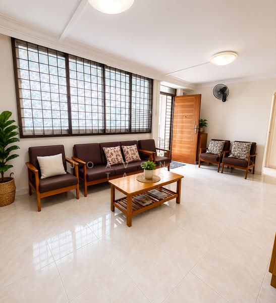 233 Serangoon Avenue 3, 233 Serangoon Avenue 3, 3 Bedrooms, 904 sqft, HDB Flat For Sale, by Joavonne Tang, 500183420 - Living Room - PropertyGuru.com.sg