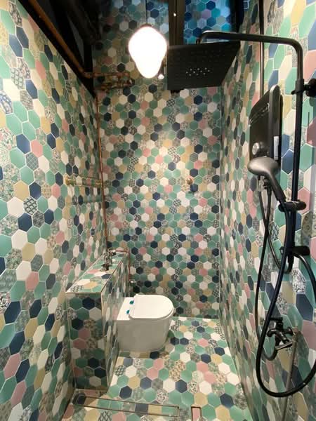 Circular Road, CIRCULAR ROAD, 3,050 sqft, Shop / Shophouse For Sale, by Glendon Ong, 500183429 - Bathroom - CommercialGuru.com.sg
