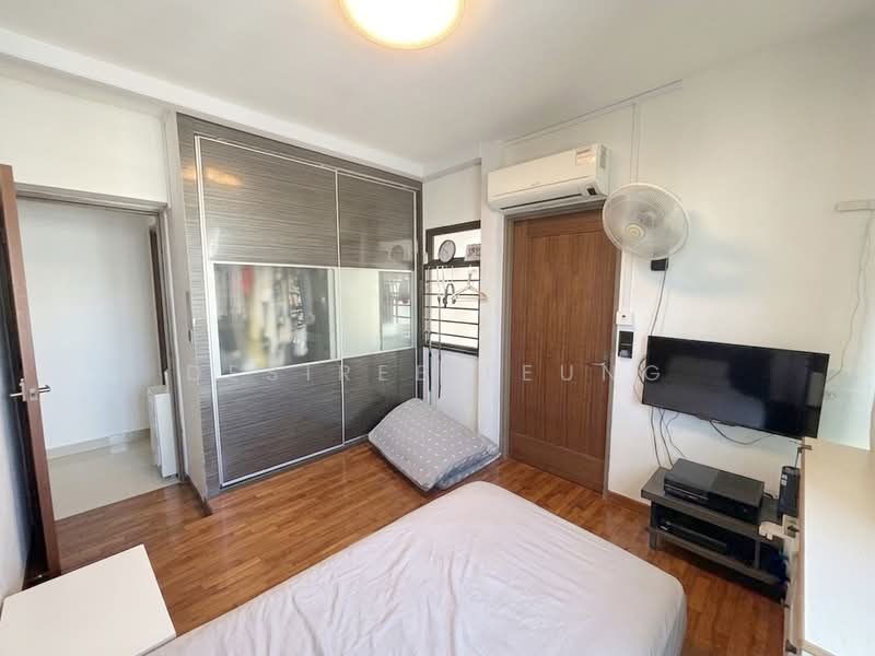 33 Eunos Crescent, 33 Eunos Crescent, 2 Bedrooms, 646 sqft, HDB Flat For Sale, by Desiree Leung, 500183441 - Bedroom - PropertyGuru.com.sg