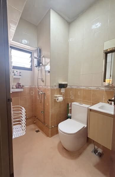 33 Eunos Crescent, 33 Eunos Crescent, 2 Bedrooms, 646 sqft, HDB Flat For Sale, by Desiree Leung, 500183441 - Bathroom - PropertyGuru.com.sg