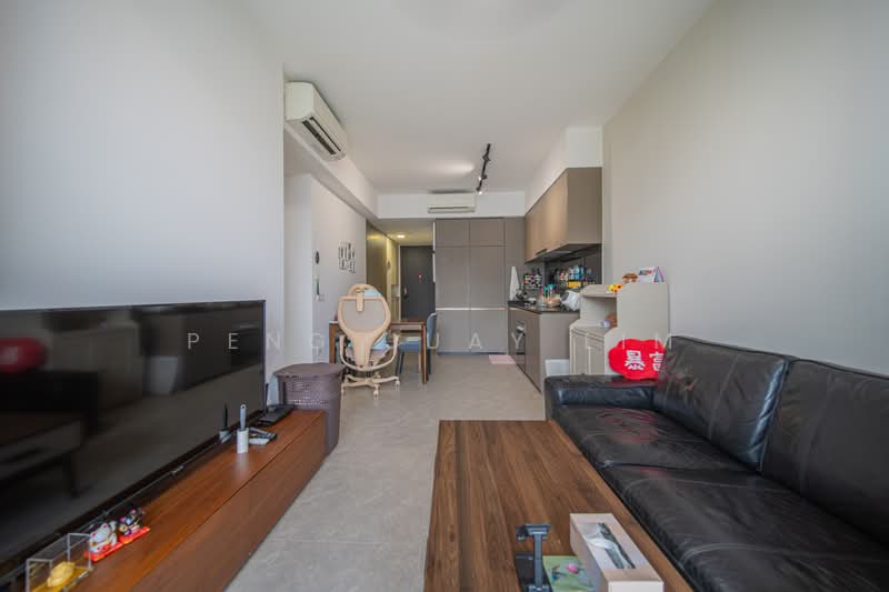 Park Colonial, 12 Woodleigh Lane, 2 Bedrooms, 635 sqft, Condominium For Sale, by Peng Juay Lim, 500183464 - Living Room - PropertyGuru.com.sg