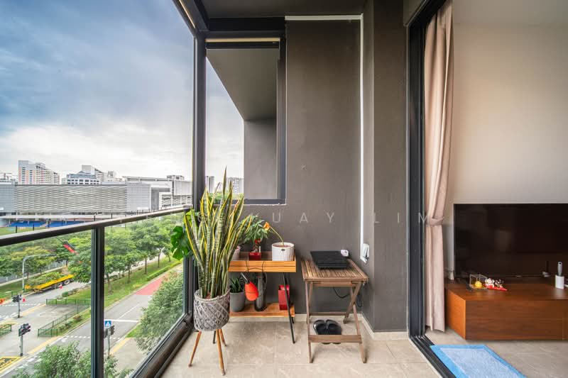 Park Colonial, 12 Woodleigh Lane, 2 Bedrooms, 635 sqft, Condominium For Sale, by Peng Juay Lim, 500183464 - Balcony - PropertyGuru.com.sg
