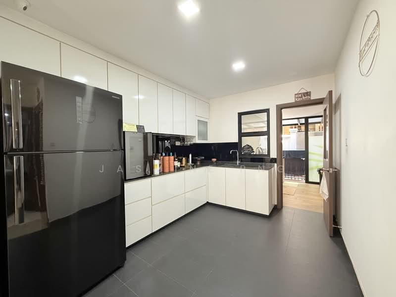 Villa Verde, Verde Place, 5 Bedrooms, 1,615 sqft, Terraced House For Sale, by Jasmine Png, 500183465 - Dry Kitchen - PropertyGuru.com.sg
