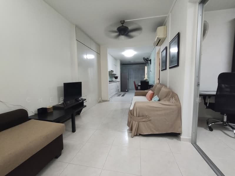 138 Marsiling Road, 138 Marsiling Road, 2 Bedrooms, 600 sqft, HDB Flat For Rent, by Chee Sian Lim 林志祥, 500183477 - Living Room - PropertyGuru.com.sg