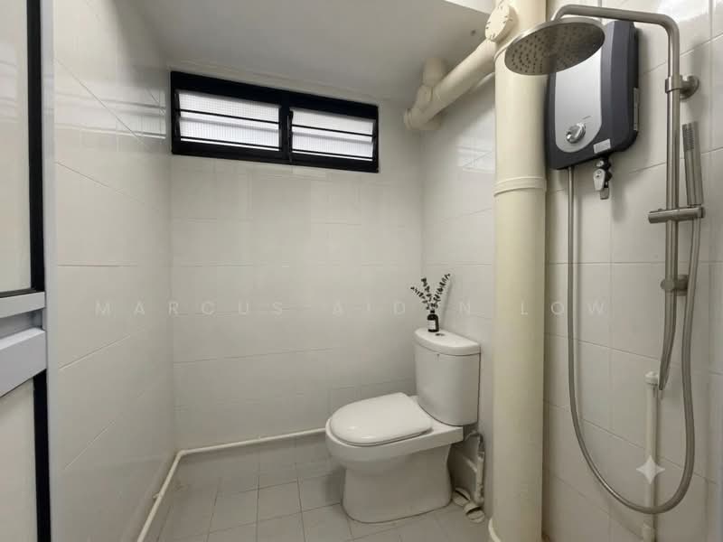 103 Ang Mo Kio Avenue 3, 103 Ang Mo Kio Avenue 3, 2 Bedrooms, 797 sqft, HDB Flat For Sale, by Marcus Aiden Low, 500183499 - Bathroom - PropertyGuru.com.sg