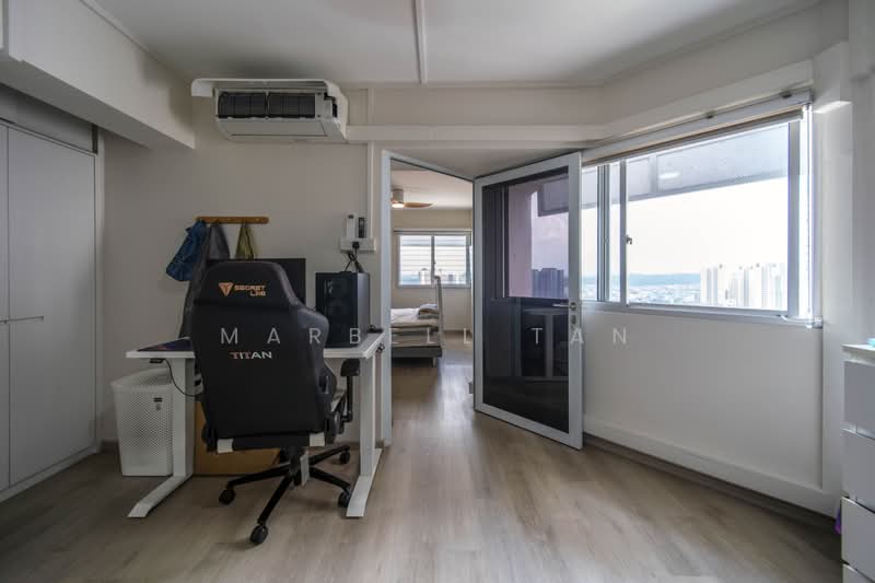 291 Bishan Street 24, 291 Bishan Street 24, 4 Bedrooms, 1,302 sqft, HDB Flat For Sale, by Marbell Tan, 500183502 - Study - PropertyGuru.com.sg