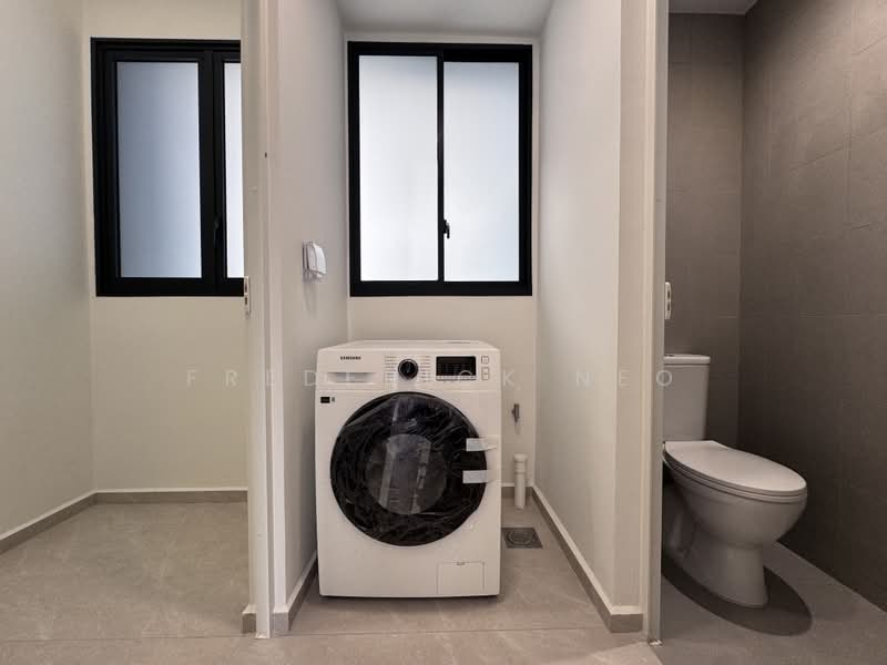 KI Residences At Brookvale, 6 Brookvale Drive, 4 Bedrooms, 1,249 sqft, Condominium For Sale, by Frederick Neo, 500183507 - Bathroom - PropertyGuru.com.sg