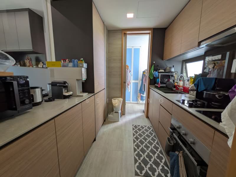 Midwood, 10 Hillview Rise, 4 Bedrooms, 1,249 sqft, Condominium For Sale, by Jessica Ng, 500183509 - Kitchen - PropertyGuru.com.sg