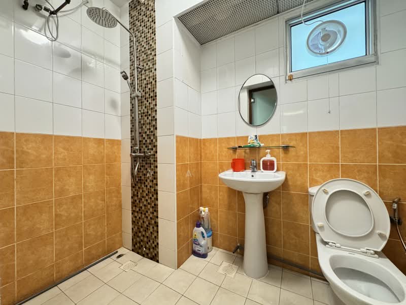 62A Strathmore Avenue, 62A Strathmore Avenue, 3 Bedrooms, 1,270 sqft, HDB Flat For Rent, by Ada Ho, 500183520 - PropertyGuru.com.sg