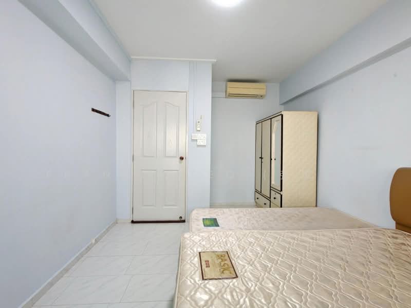 285 Choa Chu Kang Avenue 3, 285 Choa Chu Kang Avenue 3, Room Rental, 150 sqft, HDB Flat For Rent, by Frankie Teo (张文仁), 500183542 - Bedroom - PropertyGuru.com.sg