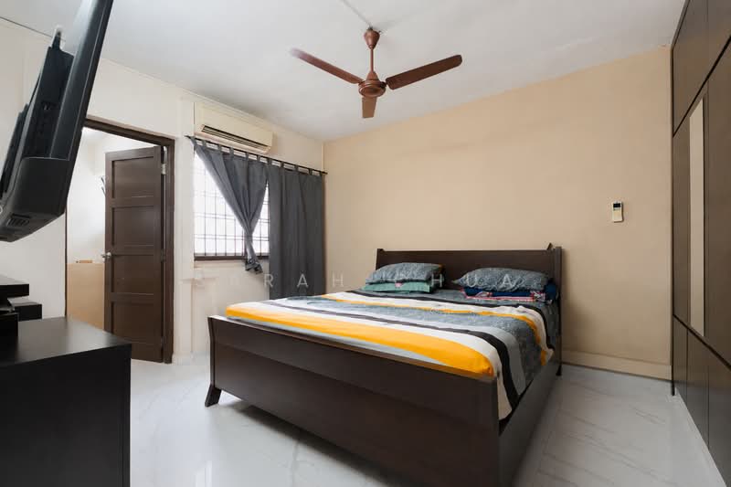 449 Jurong West Street 42, 449 Jurong West Street 42, 3 Bedrooms, 1,119 sqft, HDB Flat For Sale, by Sarah Chua, 500183550 - Bedroom - PropertyGuru.com.sg