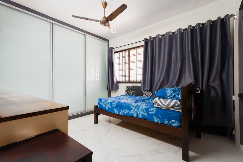 449 Jurong West Street 42, 449 Jurong West Street 42, 3 Bedrooms, 1,119 sqft, HDB Flat For Sale, by Sarah Chua, 500183550 - Bedroom - PropertyGuru.com.sg
