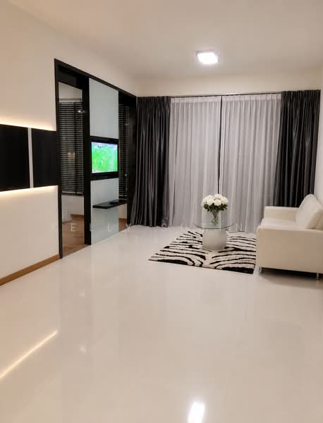 Concourse Skyline, 298 Beach Road, 1 Bedroom, 851 sqft, Condominium For Rent, by Kelly Sutina Tan, 500183551 - Living Room - PropertyGuru.com.sg