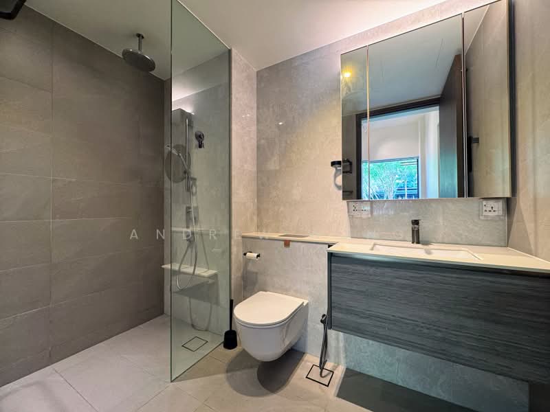 Royalgreen, 2D Anamalai Avenue, 2 Bedrooms, 721 sqft, Condominium For Rent, by Andrew Wong, 500183562 - Bathroom - PropertyGuru.com.sg