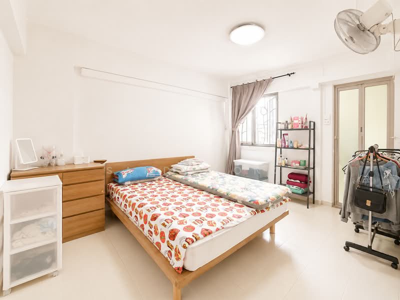 18 Saint George's Road, 18 Saint George's Road, 3 Bedrooms, 980 sqft, HDB Flat For Sale, by Sandy Yong, 500183563 - Master Bedroom - PropertyGuru.com.sg