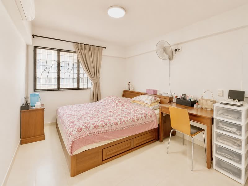 18 Saint George's Road, 18 Saint George's Road, 3 Bedrooms, 980 sqft, HDB Flat For Sale, by Sandy Yong, 500183563 - Common Bedroom - PropertyGuru.com.sg