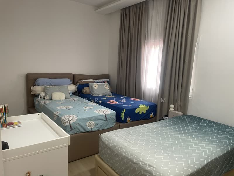 ⚡ONE OF THE LOWEST QUANTUM IN D10⭐⚡1KM HENRY PARK PRIMARY SCHOOL⚡❤️WELL RENOVATED❤️, SIXTH AVENUE / MING TECK PARK / NAMLY / HOLLAND / BUKIT TIMAH / CORONATION, 3 Bedrooms, 2,500 sqft, Terraced House For Sale, by Gabriel Lim, 500183591 - Bedroom - PropertyGuru.com.sg