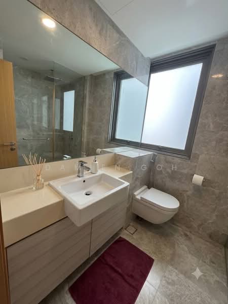 6 Derbyshire, 6 Derbyshire Road, 3 Bedrooms, 1,012 sqft, Condominium For Sale, by Damien Goh, 500183595 - Common Bathroom - PropertyGuru.com.sg