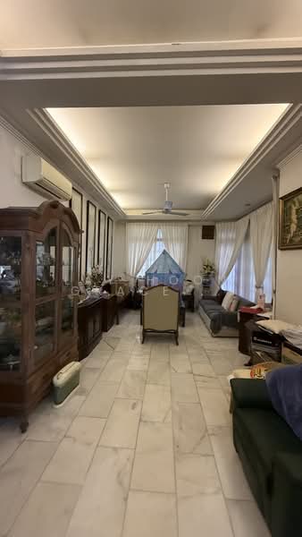 Shepherd's Hill Estate, Shepard's Drive, 5 Bedrooms, 3,000 sqft, Detached House For Sale, by Lay Hoon Grace Ser, 500183600 - Living Room - PropertyGuru.com.sg