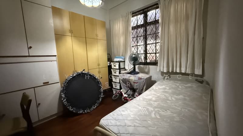 Shepherd's Hill Estate, Shepard's Drive, 5 Bedrooms, 3,000 sqft, Detached House For Sale, by Lay Hoon Grace Ser, 500183600 - Bedroom - PropertyGuru.com.sg