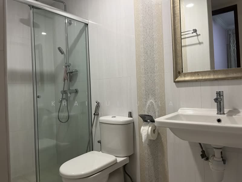 Sunrise Gardens, 51 Sunrise Gardens, 3 Bedrooms, 1,291 sqft, Condominium For Rent, by Khairul Jalal, 500183602 - Bathroom - PropertyGuru.com.sg