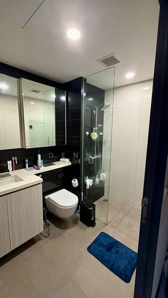 Gem Residences, 1 Lorong 5 Toa Payoh, 2 Bedrooms, 571 sqft, Condominium For Sale, by Dennis Lim, 500183610 - Bathroom - PropertyGuru.com.sg
