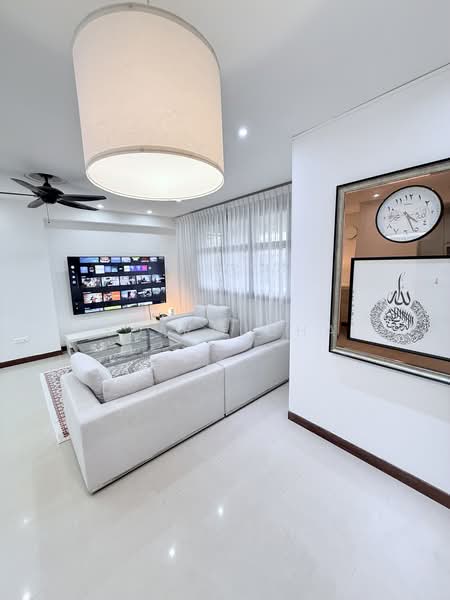 407A Fernvale Road, 407A Fernvale Road, 3 Bedrooms, 1,023 sqft, HDB Flat For Sale, by SQ Raudha, 500183614 - Living Room - PropertyGuru.com.sg