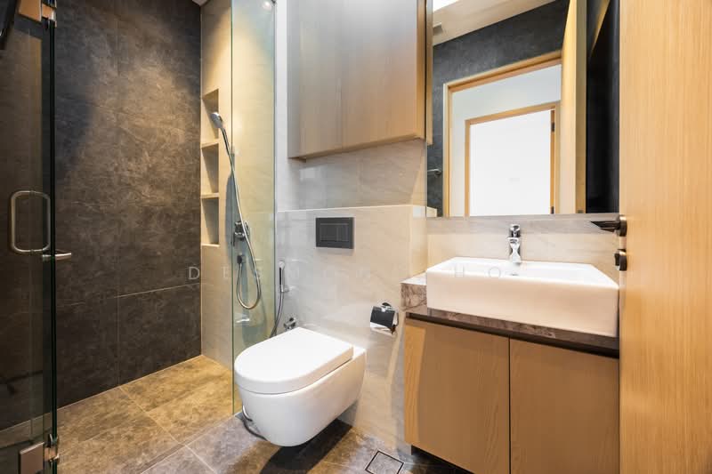 Move in Ready! Brand new Upper east coast road landed with private lift, East Coast Road, Upper East Coast Road, Siglap, 6 Bedrooms, 5,565 sqft, Corner Terrace For Sale, by Desmond Ho, 500183615 - Bathroom - PropertyGuru.com.sg